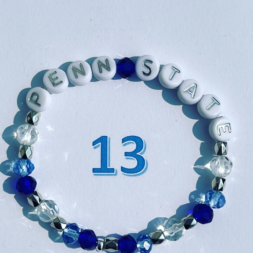 Handmade Penn State stretch bracelet.